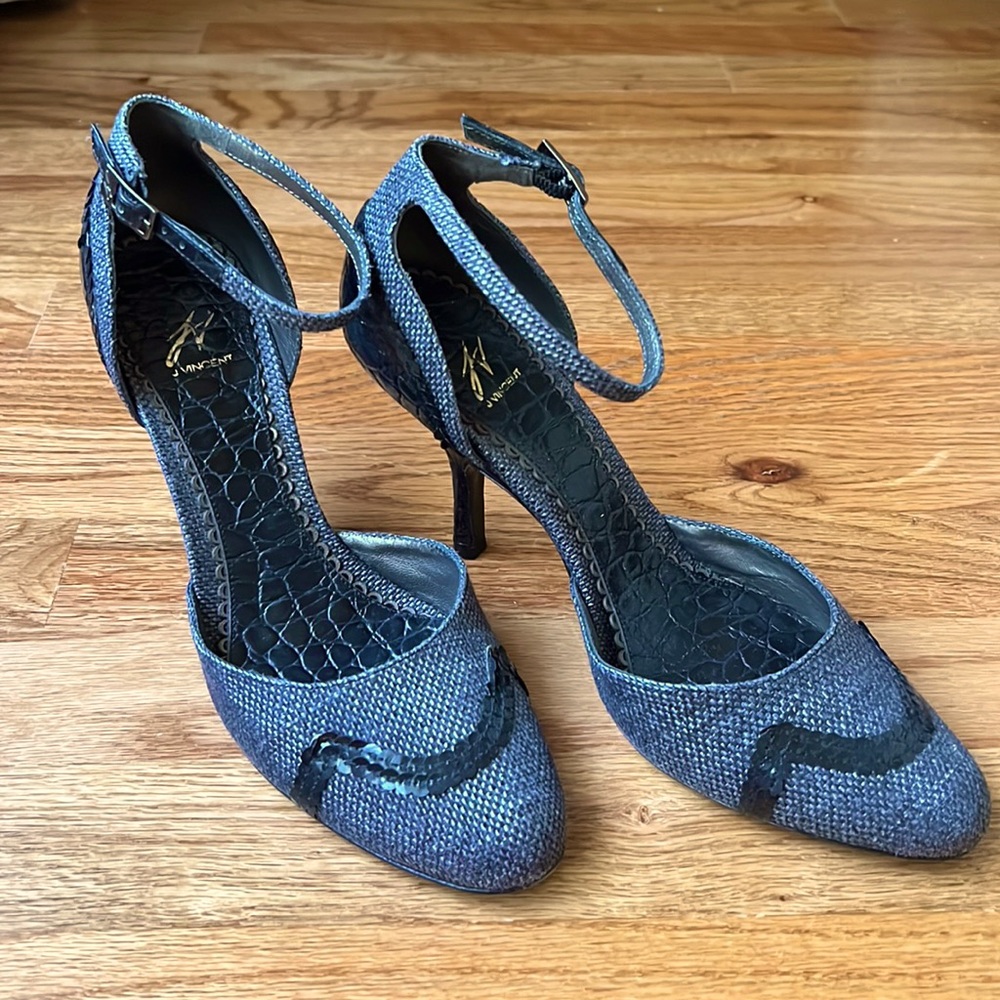 J. Vincent heels. Size US 8M. Excellent used condition.